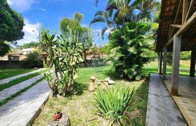 Imagem: A casa à venda possui 3 Dormitórios, 3 Banheiros, 5 Vagas