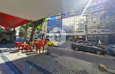 Imagem: O apartamento possui 2 Dormitórios, 2 Banheiros, 70m² de Área