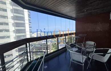 Imagem: O apartamento possui 2 Dormitórios, 3 Banheiros, 1 Vaga na