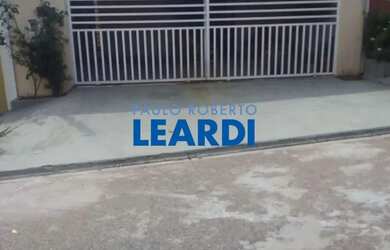 Imagem: A casa à venda possui 5 Dormitórios, 4 Banheiros, 2 Vagas