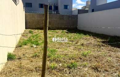 Imagem: O terreno possui 300m² de Área e Imóvel novo e está localizado