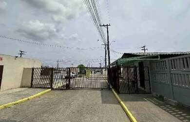 Imagem: A casa possui 2 Dormitórios, 1 Banheiro, 127m² de Área e