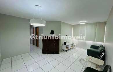 Imagem: O apartamento possui 3 Dormitórios, 1 Banheiro, 1 Vaga na garagem