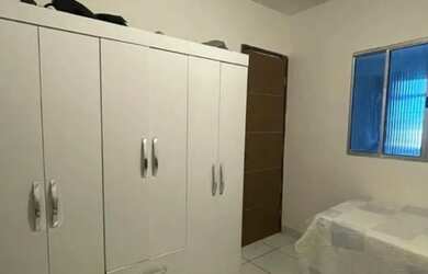 Imagem: O quarto possui Imóvel mobiliado e está localizado em Glória