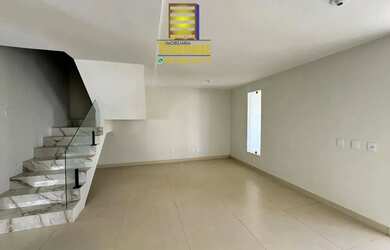 Imagem: A casa em condomínio possui 4 Dormitórios, 4 Banheiros, 2