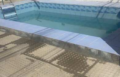 Imagem: A casa possui 3 Dormitórios, 1 Banheiro, 1 Vaga na garagem