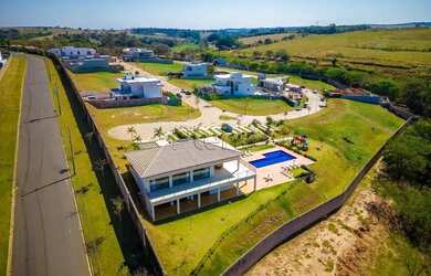 Imagem: O terreno possui 610m² de Área e está localizado em Loteamento