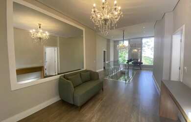 Imagem: A casa em condomínio possui 4 Dormitórios, 5 Banheiros, 4