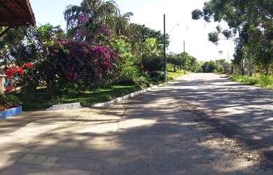 Imagem: O terreno possui 300m² de Área e está localizado em Village