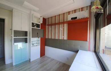 Imagem 12: No Higienópolis, um apartamento alto padrão por andar