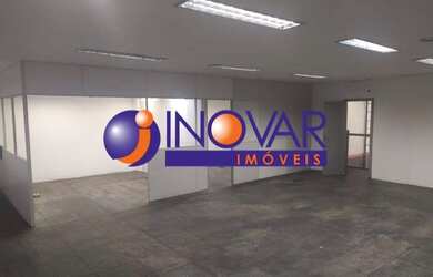 Imagem: O depósito possui 5 Vagas na garagem, 300m² de Área e está