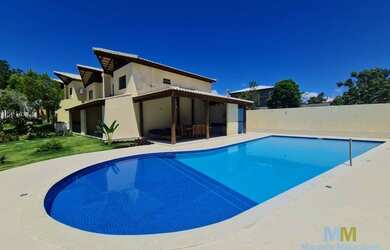 Imagem: A casa possui 4 Dormitórios, 4 Banheiros, 2 Vagas na garagem