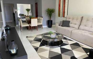 Imagem: A casa possui 3 Dormitórios, 4 Banheiros, 4 Vagas na garagem