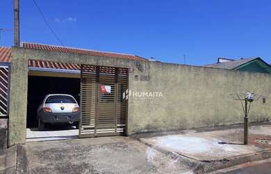 Imagem: A casa possui 2 Dormitórios, 2 Banheiros, 4 Vagas na garagem