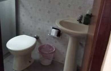 Imagem 5: Casa com 3 dormitórios,2 banheiros, edícula, garagem grande, LADO PRAIA...