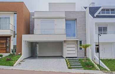 Imagem: A casa possui 4 Dormitórios, 2 Banheiros, 84m² de Área e