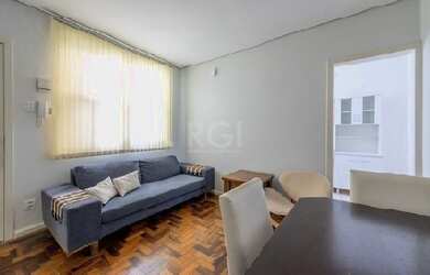 Imagem: O apartamento à venda possui 1 Dormitório, 1 Banheiro e 46m²