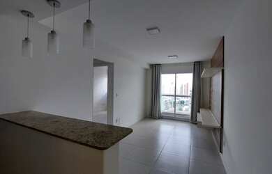 Imagem: O apartamento possui 1 Dormitório, 1 Banheiro, 1 Vaga na garagem