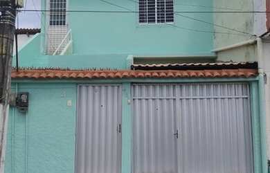 Imagem: A casa possui 5 Dormitórios, 4 Banheiros, 1 Vaga na garagem