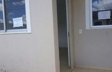 Imagem: A casa em condomínio possui 2 Dormitórios, 1 Banheiro, 2 Vagas