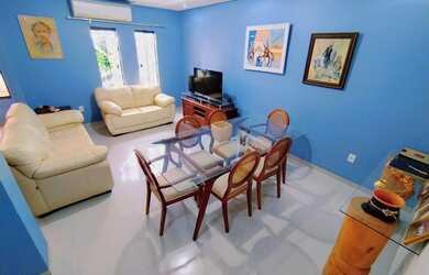 Imagem: A casa possui 2 Dormitórios, 1 Banheiro, 2 Vagas na garagem