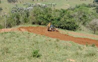 Imagem: O terreno possui 600m² de Área e está localizado em Centro