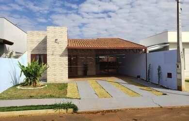 Imagem: A casa em condomínio possui 2 Dormitórios, 1 Banheiro, 2 Vagas