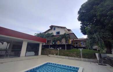 Imagem: O apartamento possui 5 Dormitórios, 5 Banheiros, 5 Vagas na