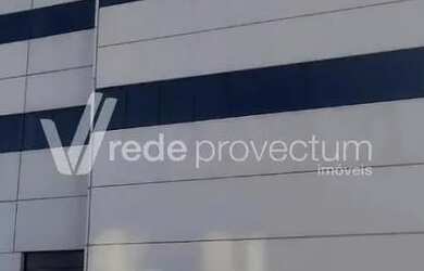 Imagem: O depósito possui 5 Vagas na garagem, 883m² de Área e está