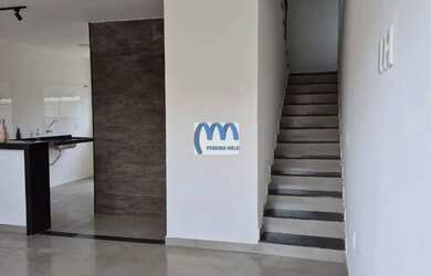 Imagem: A casa possui 2 Dormitórios, 3 Banheiros, 1 Vaga na garagem