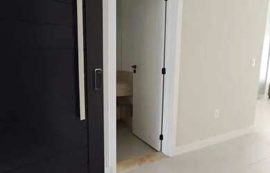 Imagem 4: Casa à Venda com 3 Suítes, Piscina e Espaço Gourmet no Condomínio Giverny!