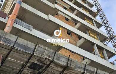 Imagem: O apartamento possui 3 Dormitórios, 2 Banheiros, 2 Vagas na
