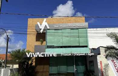 Imagem: O depósito possui 2 Vagas na garagem, 500m² de Área e está