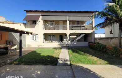 Imagem: A casa possui 5 Dormitórios, 4 Banheiros, 4 Vagas na garagem