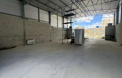 Imagem 2: Galpão de 360m² em avenida no Jardim das Alterosas