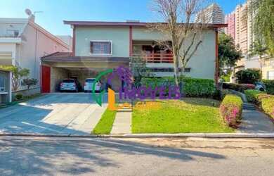 Imagem: A casa em condomínio possui 4 Dormitórios, 5 Banheiros, 3