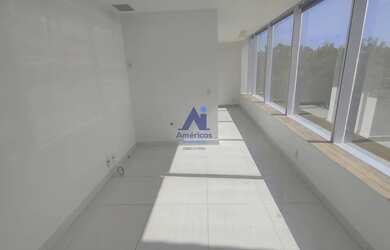 Imagem: O depósito possui 1 Vaga na garagem, 26m² de Área e está