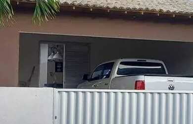 Imagem: A casa em condomínio possui 4 Dormitórios, 4 Banheiros, 2
