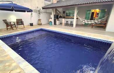 Imagem: A casa em condomínio possui 4 Dormitórios, 4 Banheiros, 3