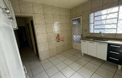 Imagem: A casa possui 2 Dormitórios, 2 Banheiros, 1 Vaga na garagem