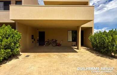 Imagem: A casa em condomínio possui 2 Dormitórios, 5 Banheiros, 2