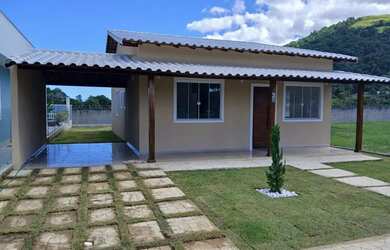 Imagem: A casa em condomínio possui 3 Dormitórios, 1 Banheiro, 3 Vagas