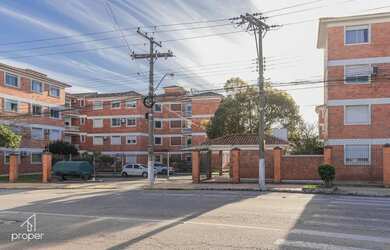 Imagem: O apartamento possui 1 Dormitório, 1 Banheiro, 1 Vaga na garagem