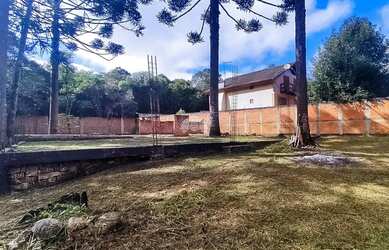 Imagem: O terreno possui 2.121m² de Área e está localizado em Capivari