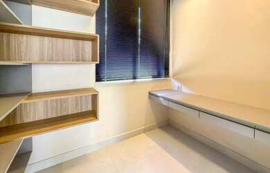 Imagem: A casa em condomínio possui 4 Dormitórios, 5 Banheiros, 4