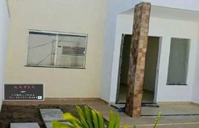 Imagem: A casa à venda possui 2 Dormitórios, 2 Banheiros e 2 Vagas