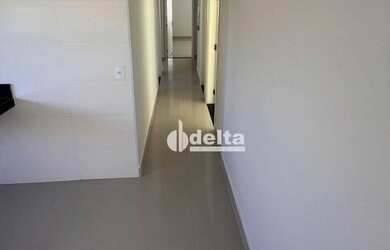 Imagem 3: Casa com 3 dormitórios à venda, 200 m² por R$ 850.000,00 - Vigilato...