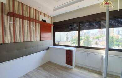 Imagem 11: No Higienópolis, um apartamento alto padrão por andar