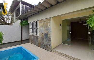 Imagem: A casa em condomínio possui 4 Dormitórios, 3 Banheiros, 2