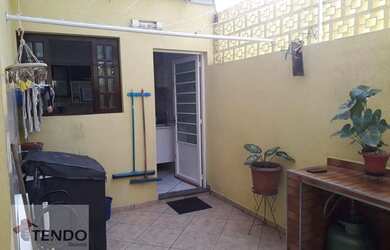 Imagem: A casa possui 3 Dormitórios, 3 Banheiros, 3 Vagas na garagem